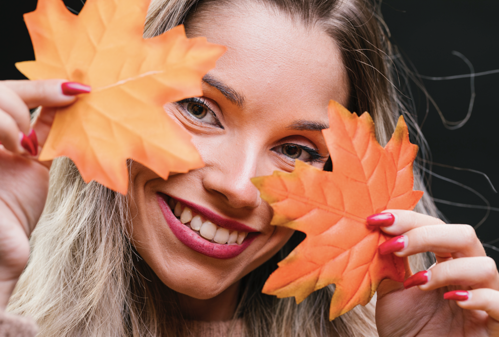 Prendersi cura della pelle del viso in autunno: routine semplice ed efficac